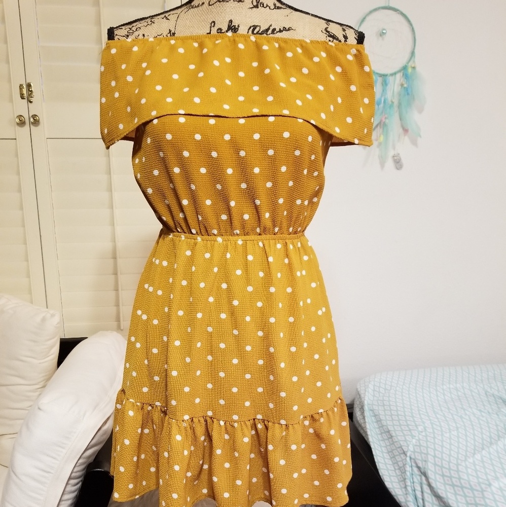 Polka dot off-the-shoulder dress